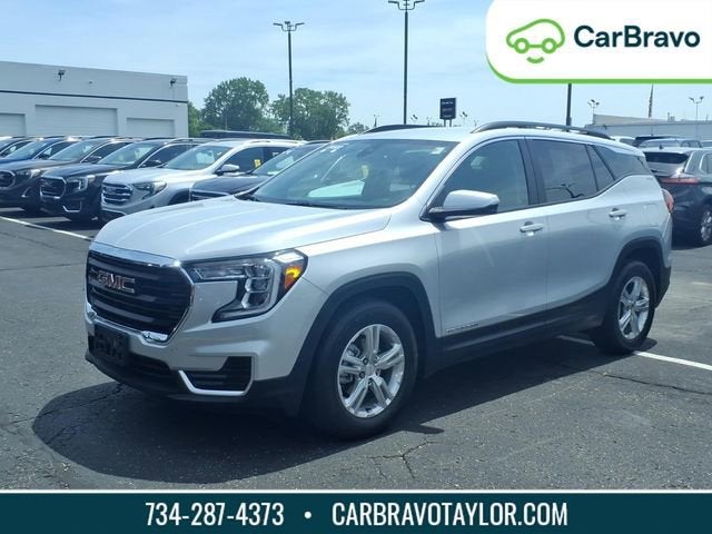 2022 GMC Terrain SLE in Quicksilver Metallic — front three-quarter view