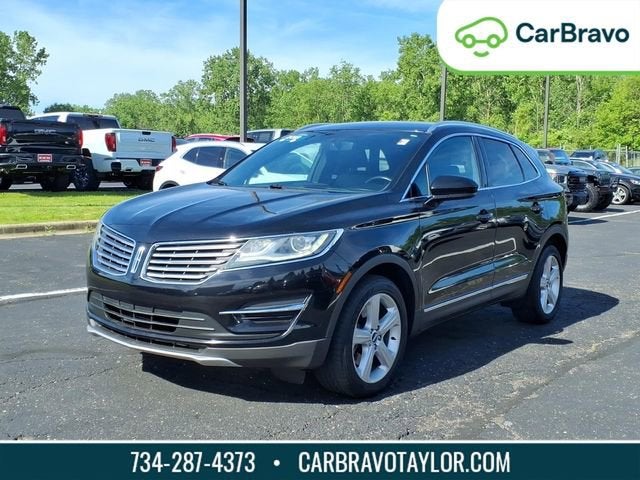 2018 Lincoln MKC Premiere in Black — front three-quarter view